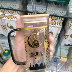 كوب زجاج رمضاني مع غطاء خشبي ومصاصة تشكيلة رمضانية كوب زجاج رمضاني مع غطاء خشبي ومصاصة تشكيلة رمضانية