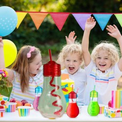 كوب مع مصاصة على شكل لمبة  كوب مع مصاصة على شكل لمبة