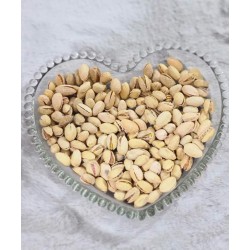 صحن زجاج حلويات صغير مقسم شكل قلب صحن زجاج حلويات صغير مقسم شكل قلب