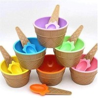 كاسة ايس كريم مع ملعقة ملونه 